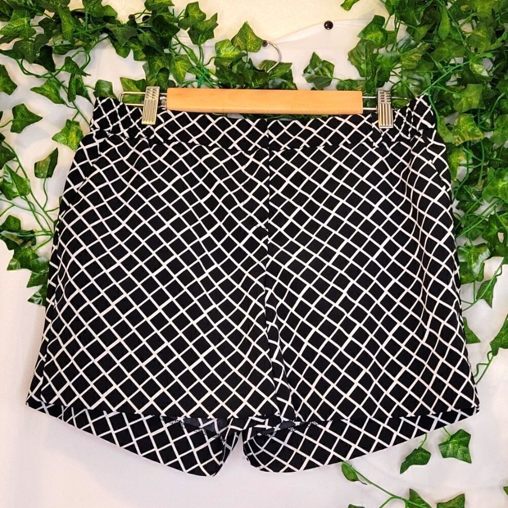 The Limited. Women's Shorts. Size 8. Like New